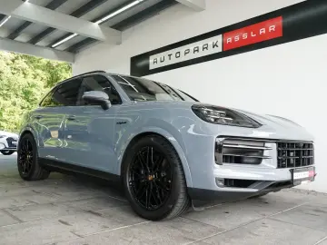 Cayenne E-Hybrid/HeadUp/HD/BOSE/PANO/Mega-Spec!