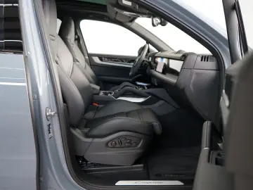 Cayenne E-Hybrid/HeadUp/HD/BOSE/PANO/Mega-Spec!