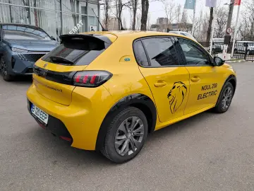PEUGEOT E-208 Allure Pack Electric 100 KW /136 CP AT6