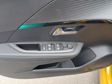 PEUGEOT E-208 Allure Pack Electric 100 KW /136 CP AT6