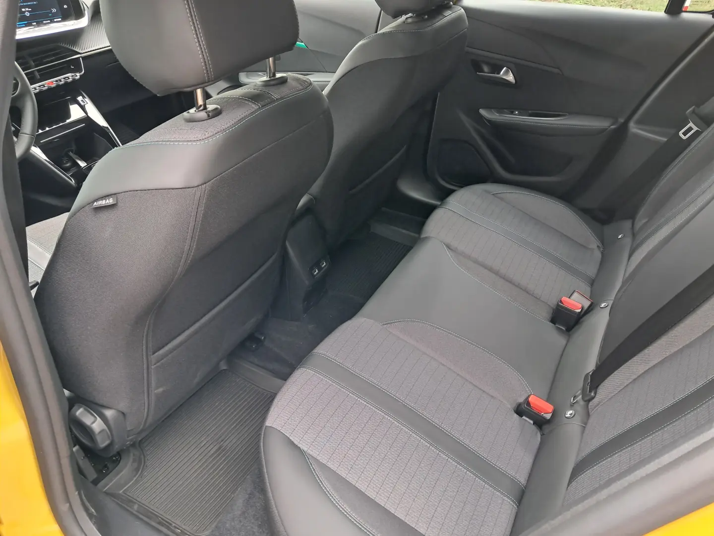 PEUGEOT E-208 Allure Pack Electric 100 KW /136 CP AT6