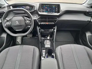 PEUGEOT E-208 Allure Pack Electric 100 KW /136 CP AT6