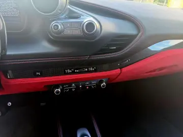 F8 Tributo Coupé DCT