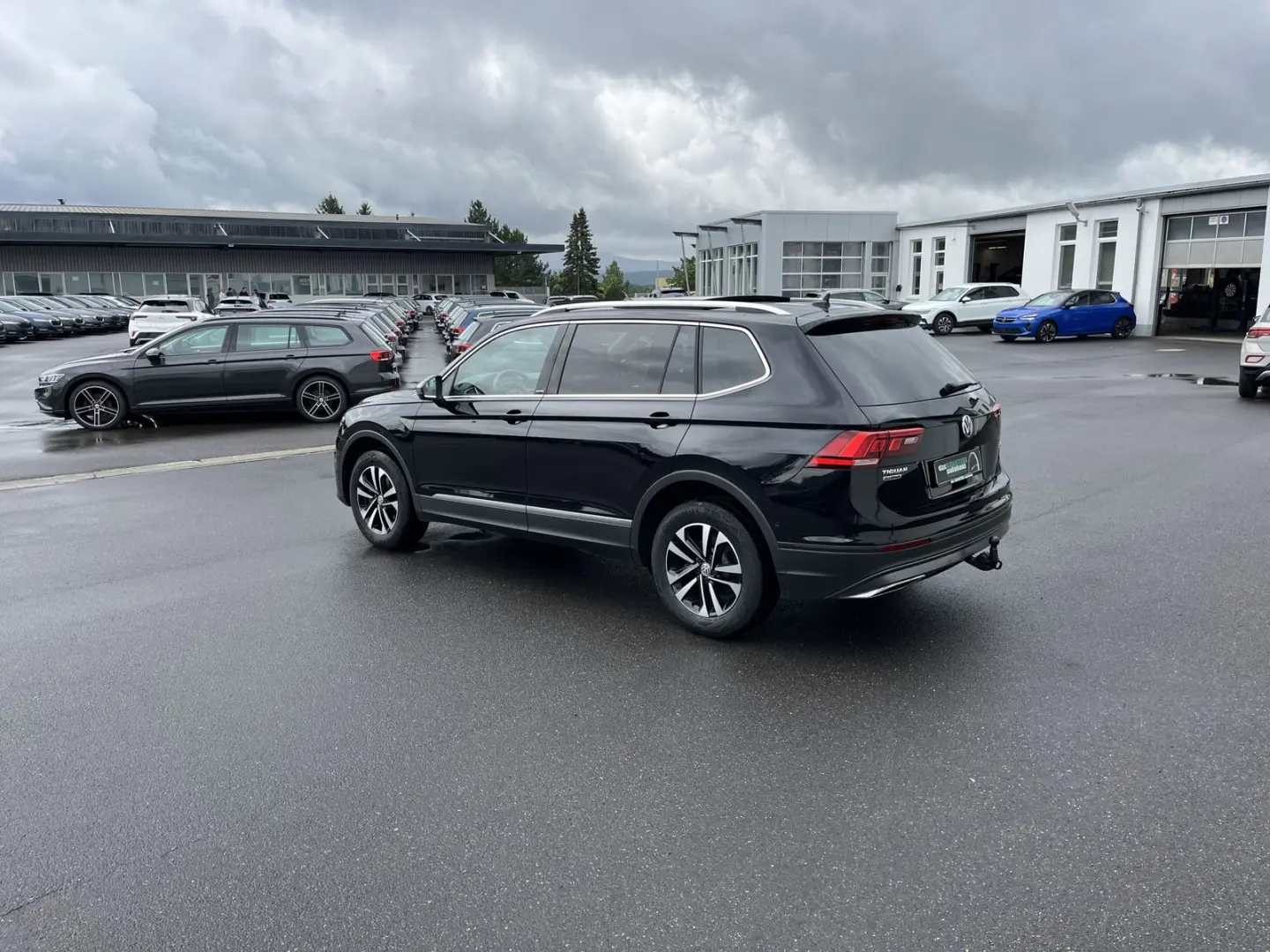 Tiguan Allspace 2.0 TDI DSG 4Motion UNITED 219€ 