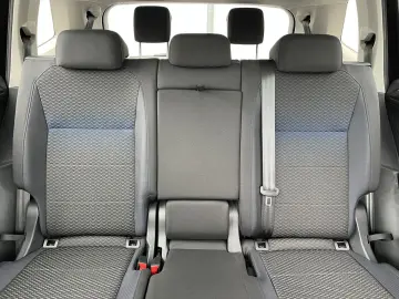 Tiguan Allspace 2.0 TDI DSG 4Motion UNITED 219€ 