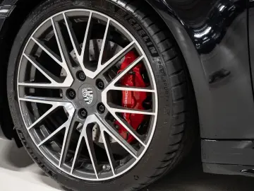 992 911 Carrera 4S SportDesign Paket Burmester