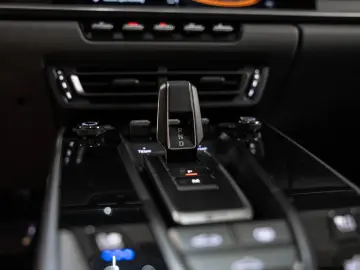 992 911 Carrera 4S SportDesign Paket Burmester