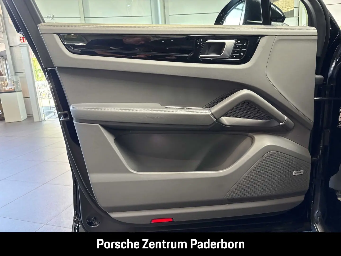 Cayenne Coupe BOSE Luftfederung Surround View