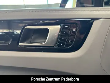 Cayenne Coupe BOSE Luftfederung Surround View