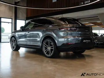 Cayenne Coupe E-Hybrid Sportabgas / Luftfederung