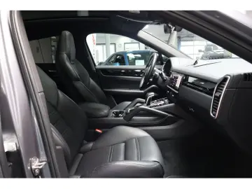 Cayenne Coupe 3.0 E-Hybrid Matrix LED 22