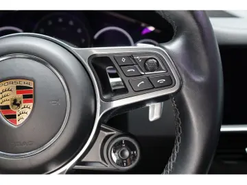 Cayenne Coupe 3.0 E-Hybrid Matrix LED 22