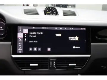 Cayenne Coupe 3.0 E-Hybrid Matrix LED 22
