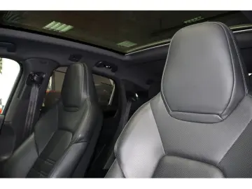 Cayenne Coupe 3.0 E-Hybrid Matrix LED 22