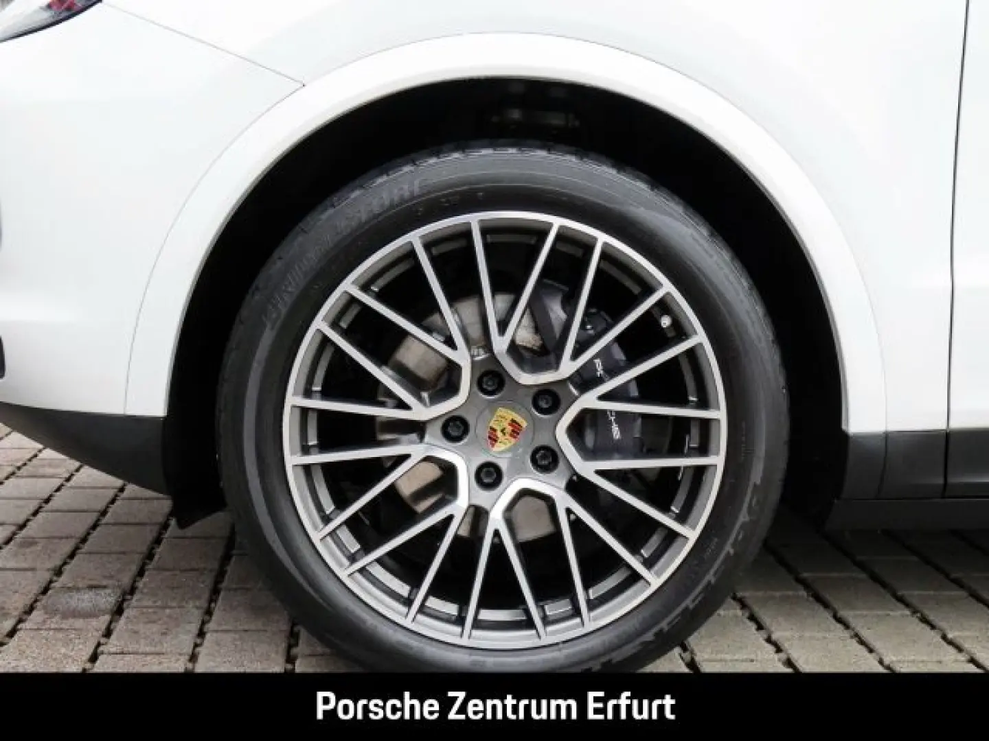 Cayenne Coupe/Surround View/Bug und Heckblende E