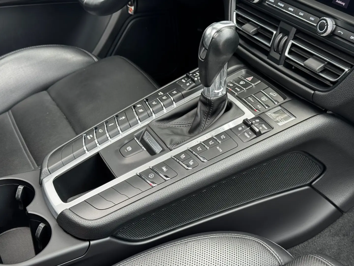 Macan S Alcantara Chrono Pano 20´Turbo Voll*