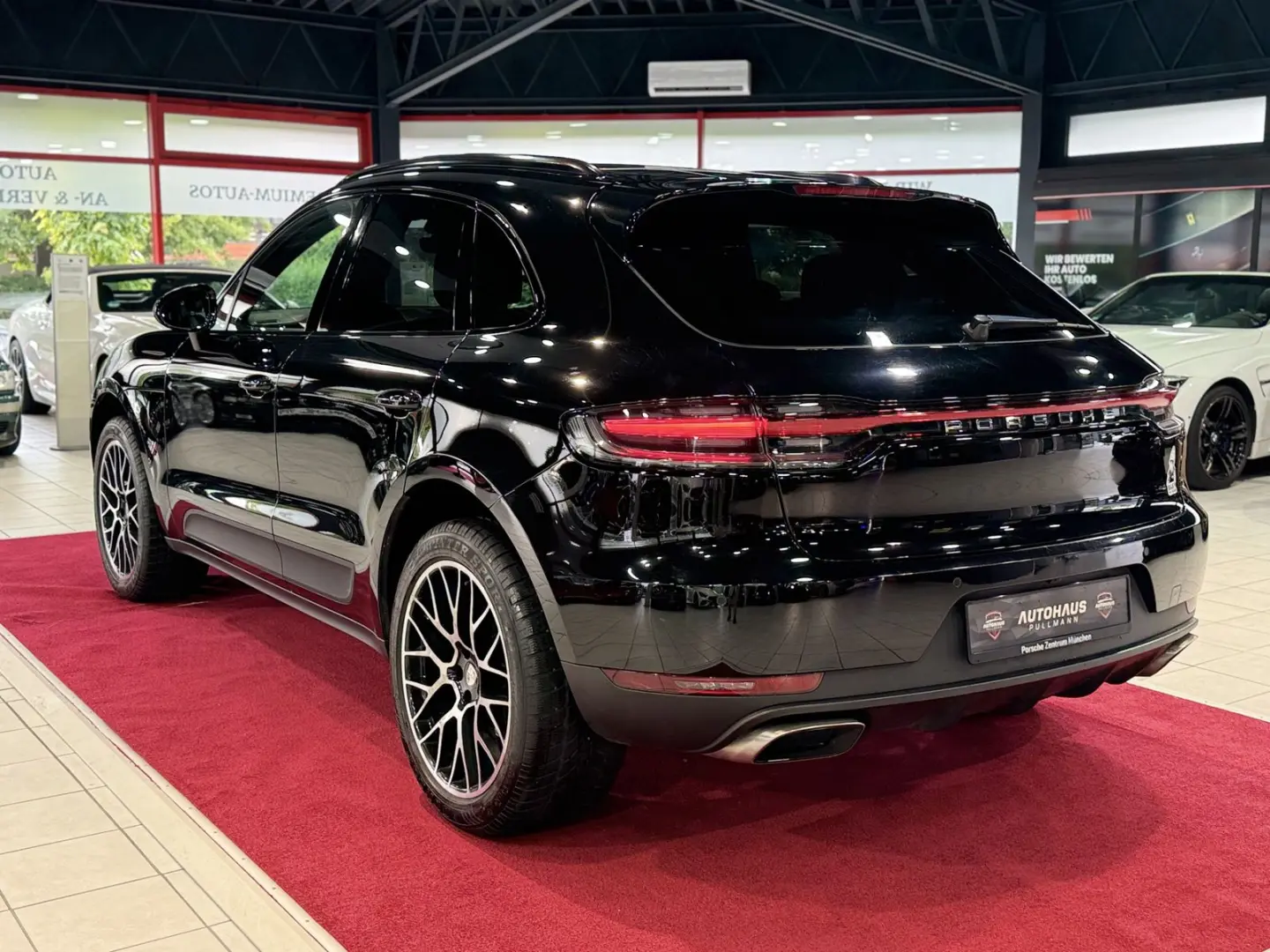 Macan NAVI+LED