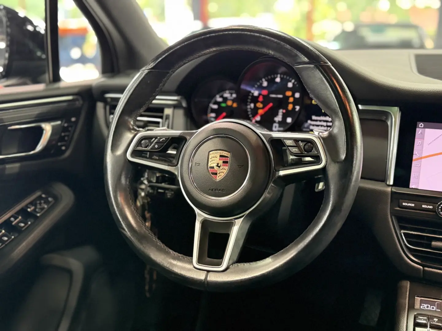 Macan NAVI+LED