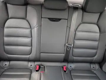 Macan PDK,Panorama,Leder,Navi,wenigKM!!!