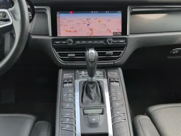 Macan PDK,Panorama,Leder,Navi,wenigKM!!!
