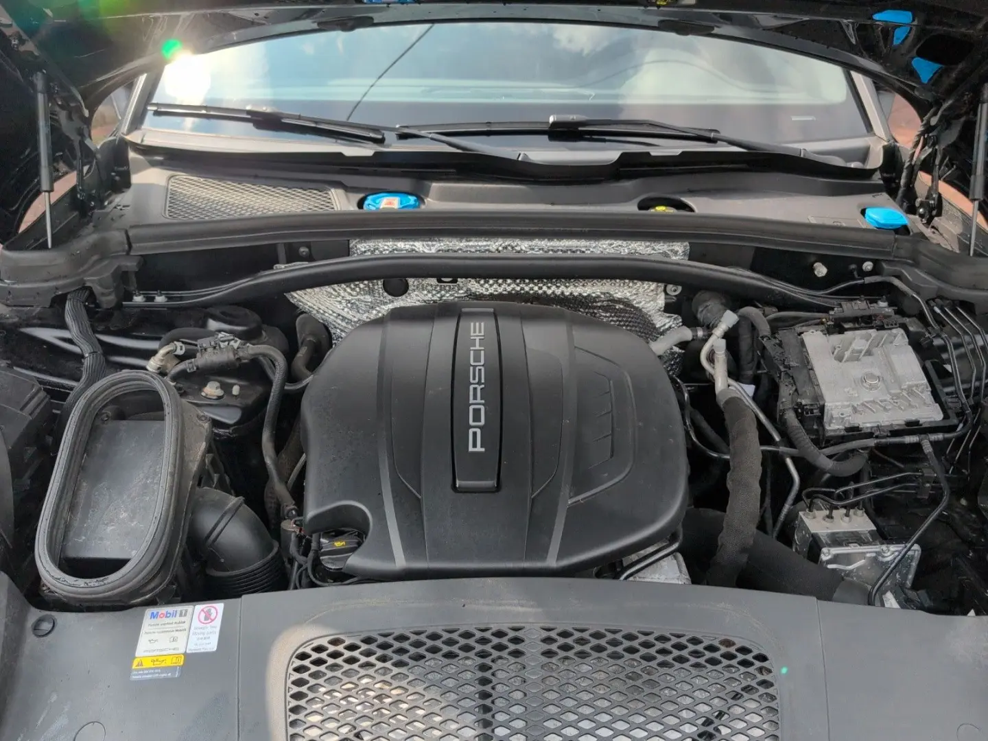 Macan PDK,Panorama,Leder,Navi,wenigKM!!!