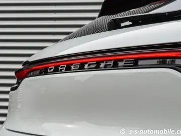 Macan S Luftfederung Panorama AHK Kamera Memory