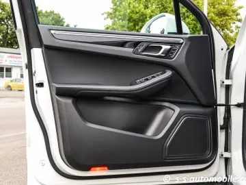 Macan S Luftfederung Panorama AHK Kamera Memory