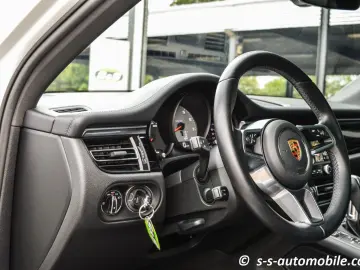 Macan S Luftfederung Panorama AHK Kamera Memory