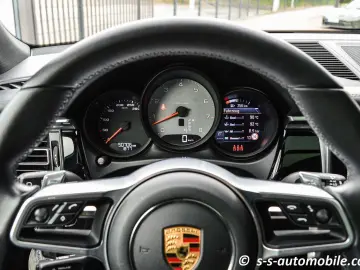 Macan S Luftfederung Panorama AHK Kamera Memory