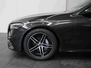 E 200 AMG NIGHT*Totwinkel*MBUX*Keyless*19