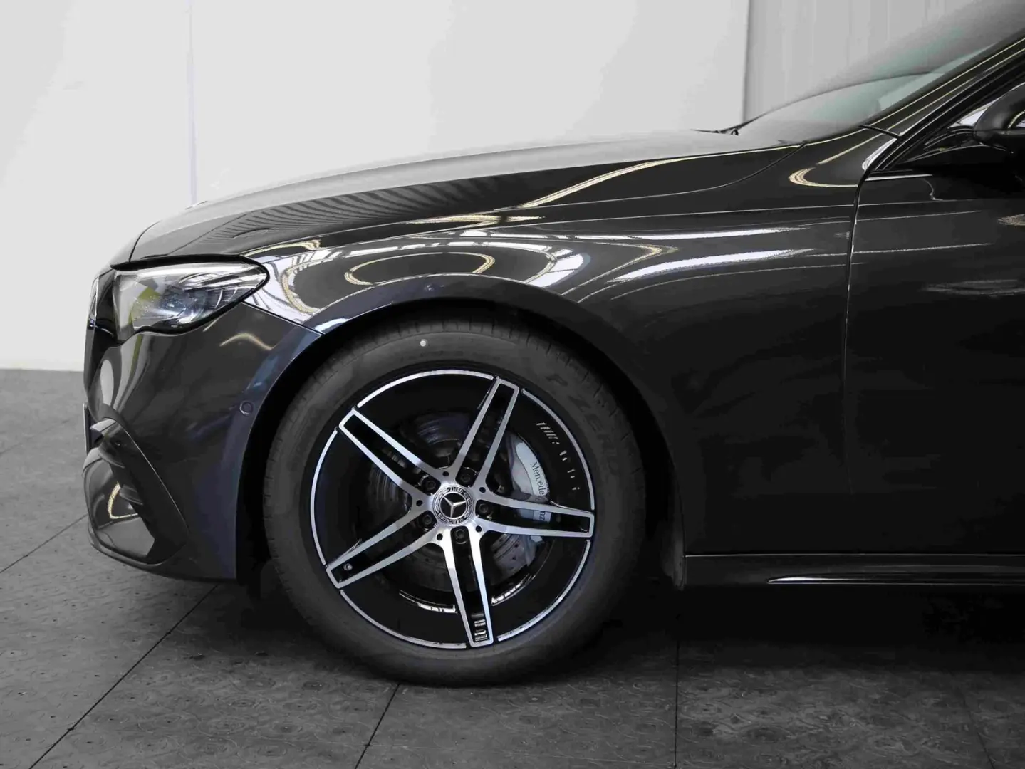 E 200 AMG NIGHT*Totwinkel*MBUX*Keyless*19