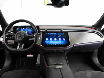 E 200 AMG NIGHT*Totwinkel*MBUX*Keyless*19