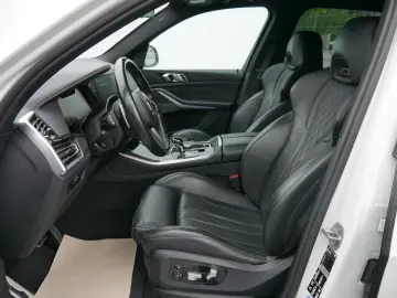 X5 M50i M-SPORT*PANO*LASER*HEAD-UP*STANDHEIZUNG*