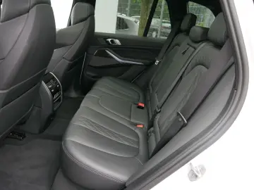 X5 M50i M-SPORT*PANO*LASER*HEAD-UP*STANDHEIZUNG*
