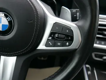 X5 M50i M-SPORT*PANO*LASER*HEAD-UP*STANDHEIZUNG*