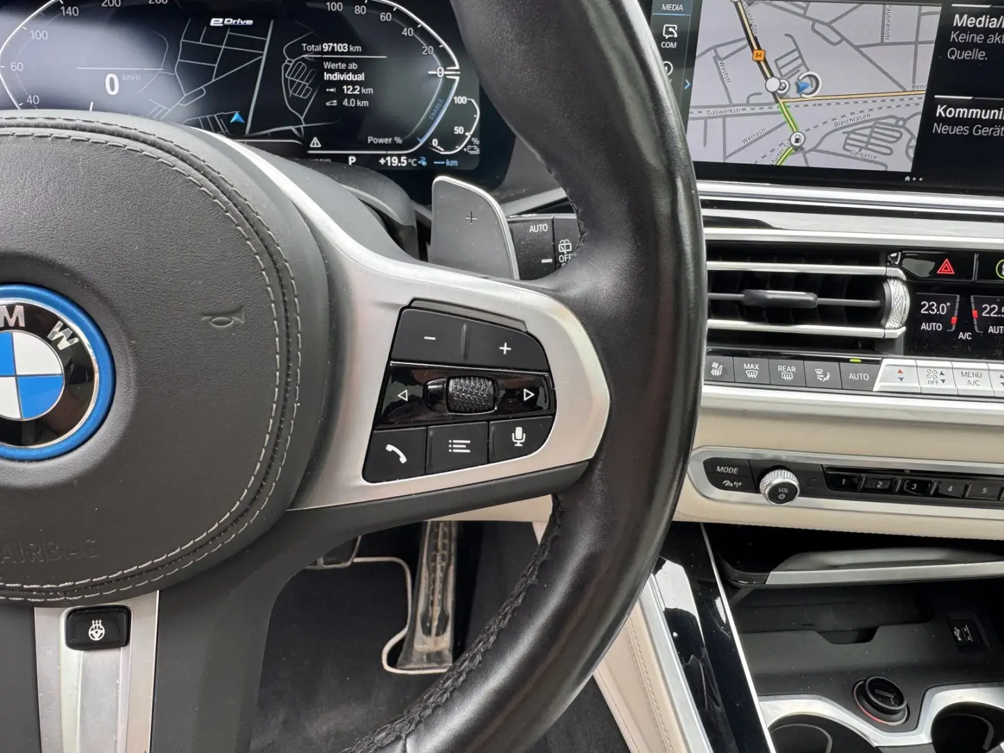 X5 xDrive45e M/HUD/Ventil/DisplayKey/Laser/SoftClose/360