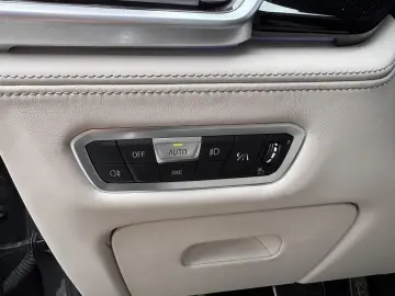 X5 xDrive45e M/HUD/Ventil/DisplayKey/Laser/SoftClose/360