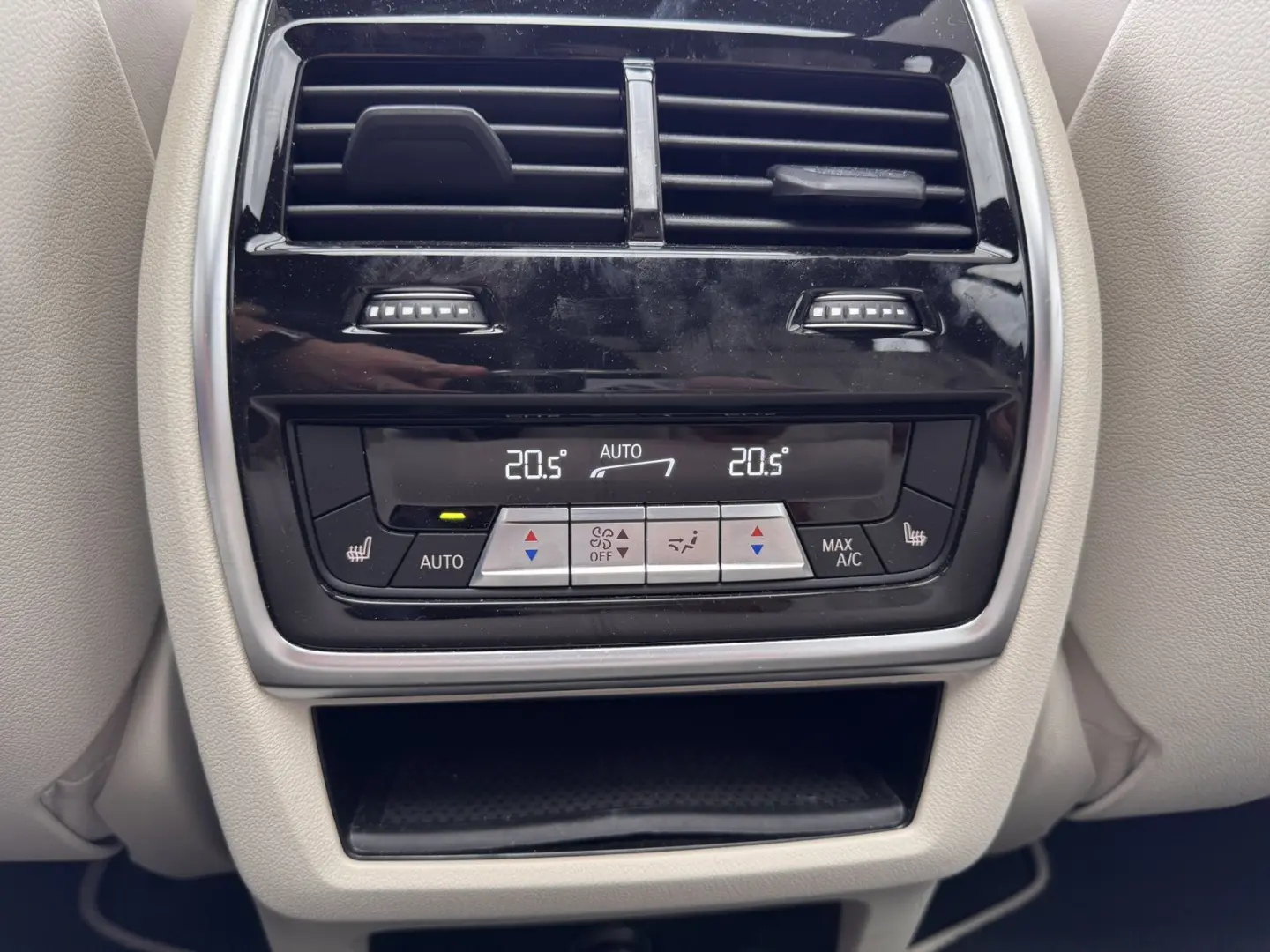 X5 xDrive45e M/HUD/Ventil/DisplayKey/Laser/SoftClose/360