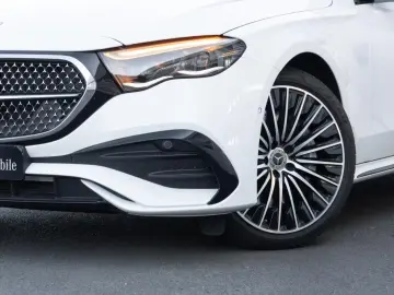 Mercedes-Benz E 300 e 4M AMG/Digital/Pano/Burm4D
