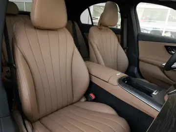 Mercedes-Benz E 300 e 4M AMG/Digital/Pano/Burm4D