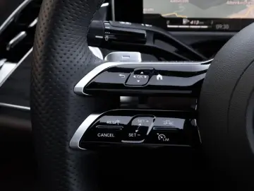 Mercedes-Benz E 300 e 4M AMG/Digital/Pano/Burm4D
