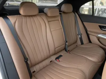Mercedes-Benz E 300 e 4M AMG/Digital/Pano/Burm4D