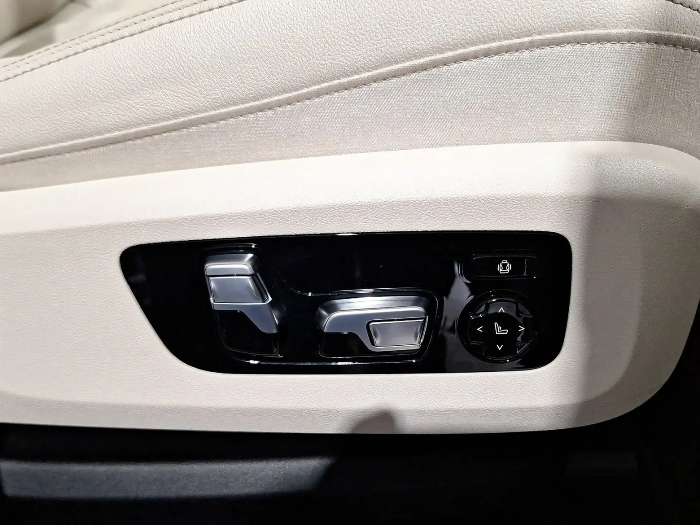 X5 xDrive30d M/Massage/H&K/Ventil/HUD/7 SEATS/DisplayKey