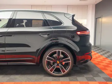 Porsche Cayenne E-Hybrid Platinum Edition