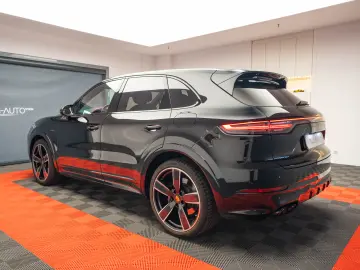 Porsche Cayenne E-Hybrid Platinum Edition