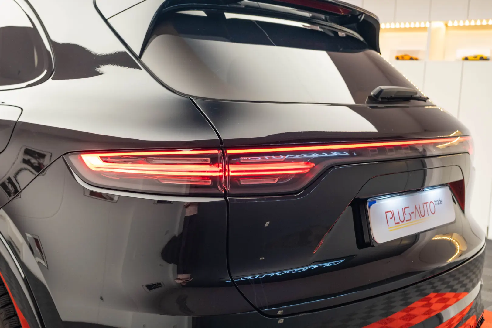 Porsche Cayenne E-Hybrid Platinum Edition