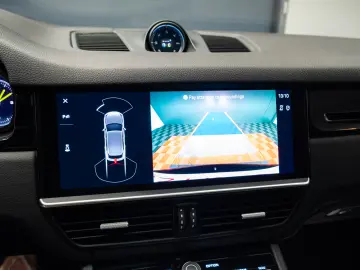 Porsche Cayenne E-Hybrid Platinum Edition