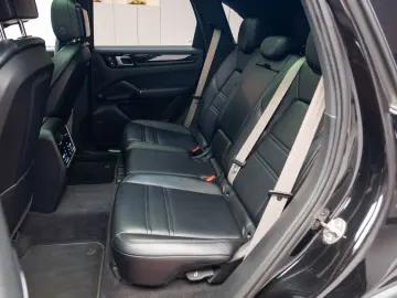 Porsche Cayenne E-Hybrid Platinum Edition