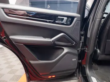 Porsche Cayenne E-Hybrid Platinum Edition