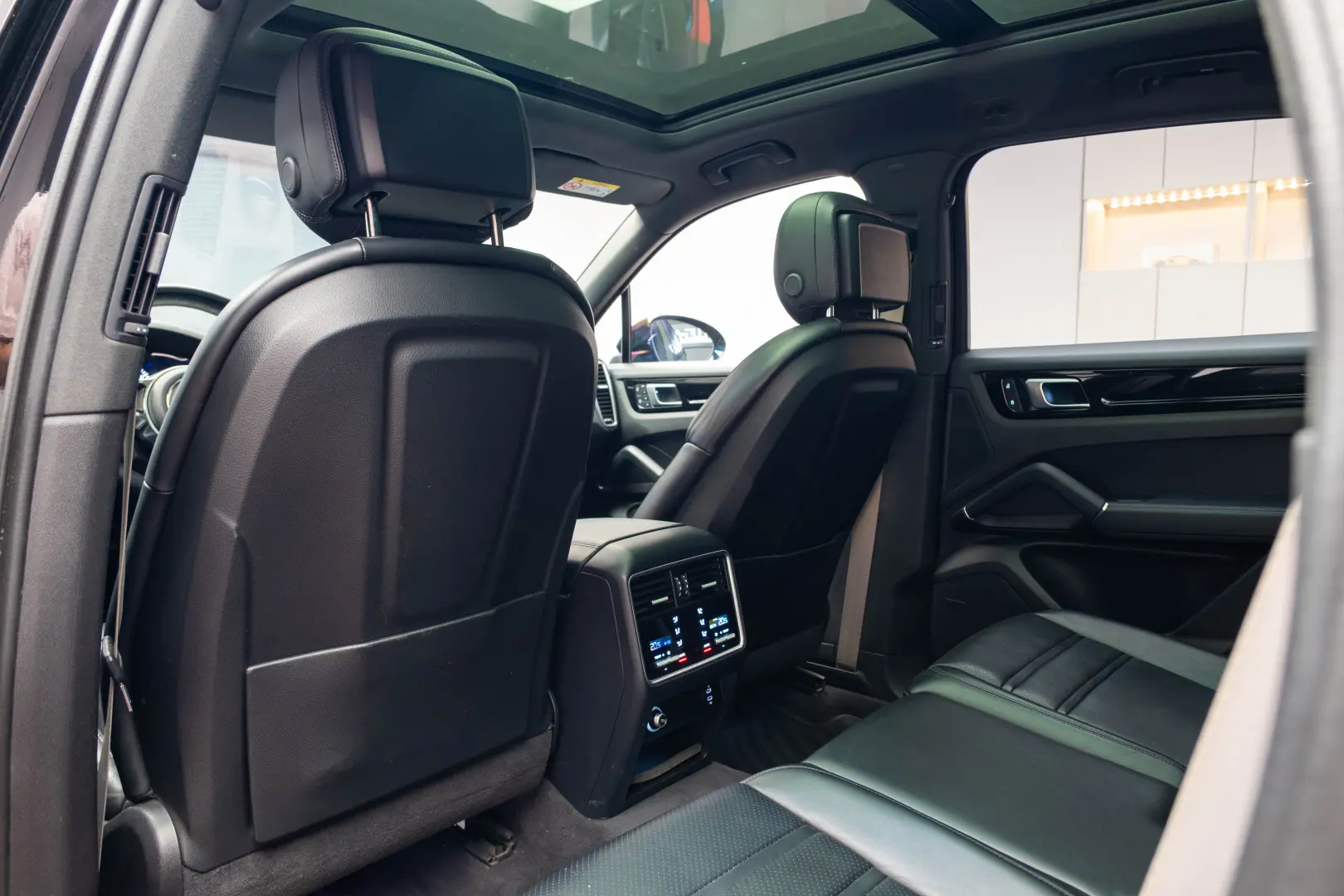 Porsche Cayenne E-Hybrid Platinum Edition